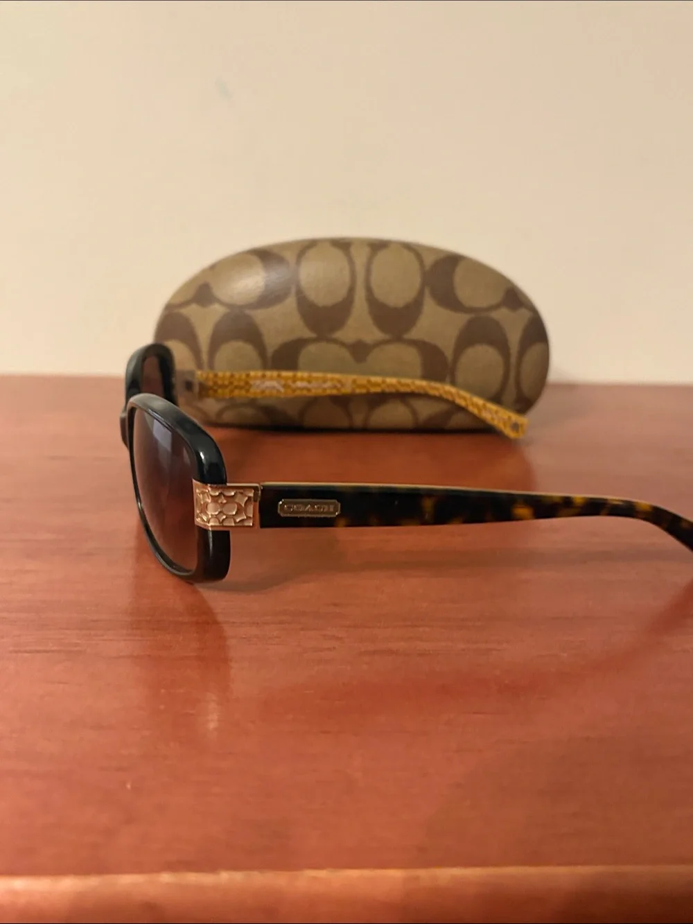 Coach tortoise shell Women's Sunglasses with brown lenses
